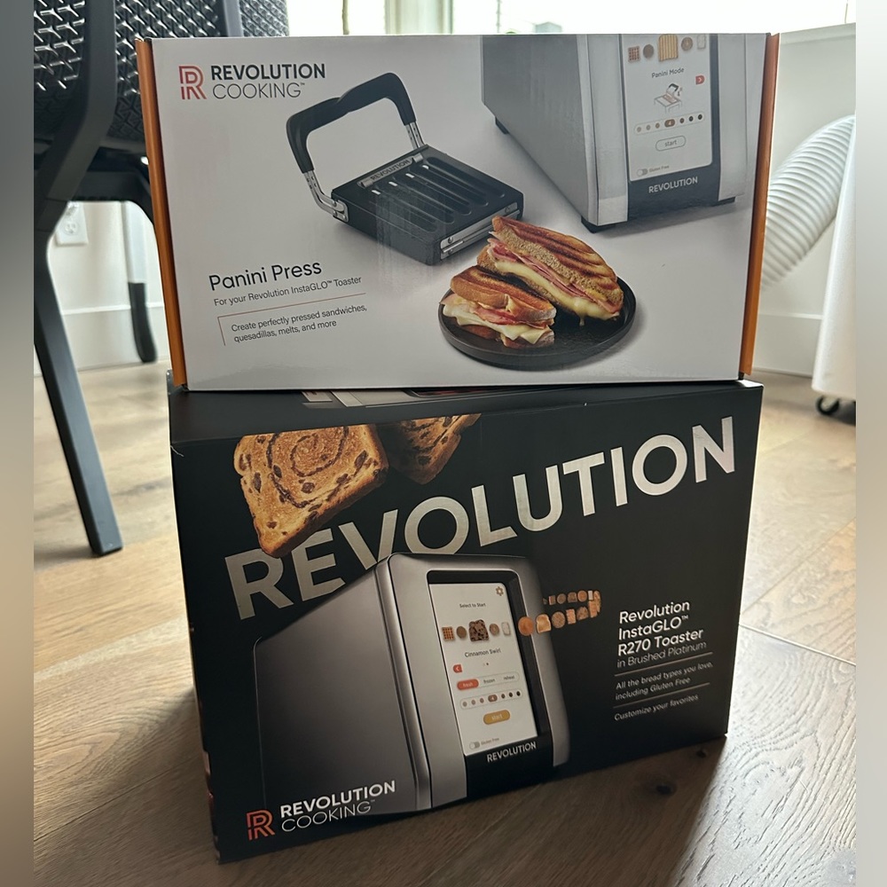 Revolution Cooking’s InstaGLO R180B Toaster + Panini Press